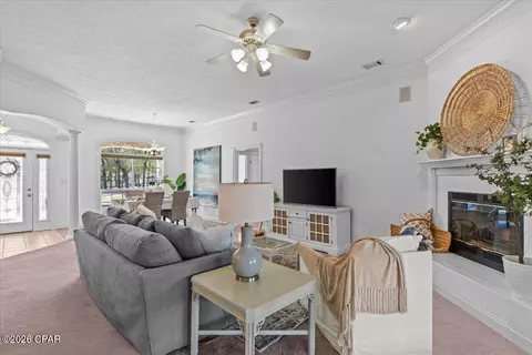 Living - 5192 Pine Ridge Dr, Chipley, FL 32428 photo 2 of 3