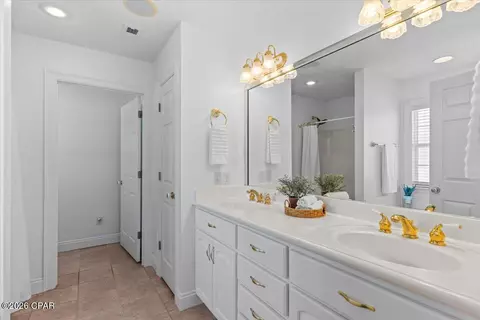 Bath - 5192 Pine Ridge Dr, Chipley, FL 32428 photo 1 of 5