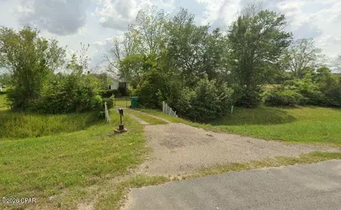 6775 Us Hwy 90, Grand Ridge, FL 32442