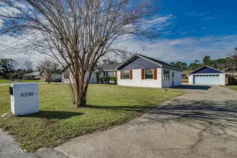 4339 Pine Tree Ln, Lynn Haven, FL 32444