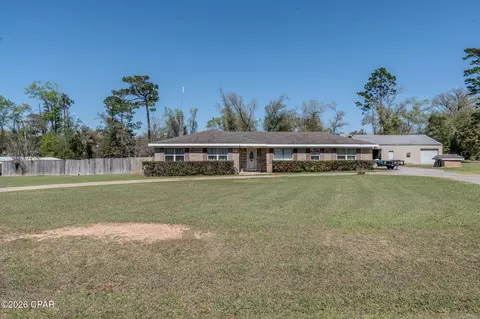 4874 Donna Dr, Marianna, FL 32446