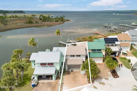 1233 Capri Dr, Panama City, FL 32405