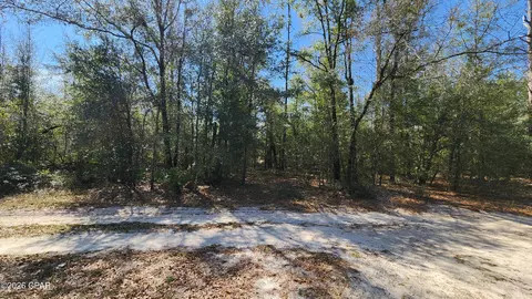 000 Edgewood Rd, Fountain, FL 32438