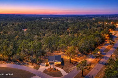 View/Area - 2013 Baldwin St, Chipley, FL 32428 photo 4 of 6