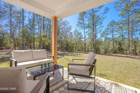 Exterior - 2013 Baldwin St, Chipley, FL 32428 photo 3 of 6