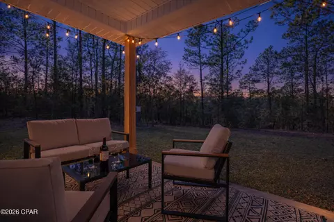 Exterior - 2013 Baldwin St, Chipley, FL 32428 photo 4 of 6