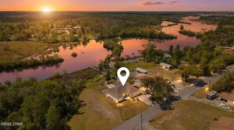 6303 Lakeshore Dr, Panama City, FL 32404