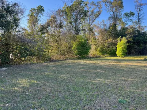 00 Main St, Grand Ridge, FL 32442