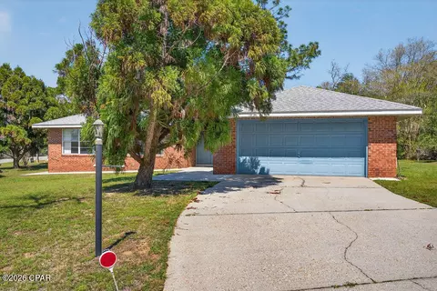 4006 Oak Hill Rd, Chipley, FL 32428