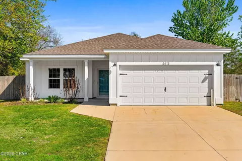 613 Live Oak Ln, Panama City, FL 32408
