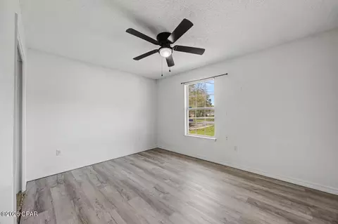 Bedroom - 528 Hyde Park Dr, Crestview, FL 32539 photo 3 of 6
