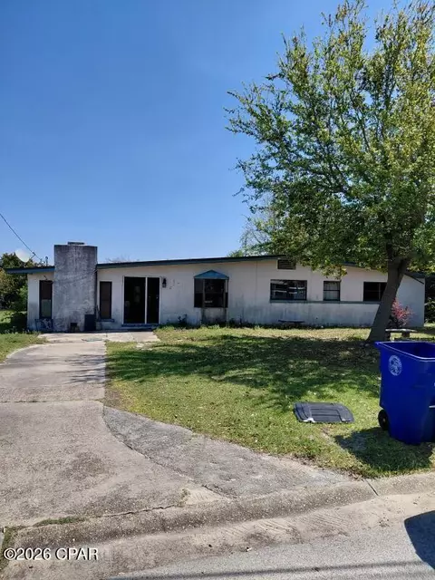 160 Concord Cir, Panama City, FL 32405