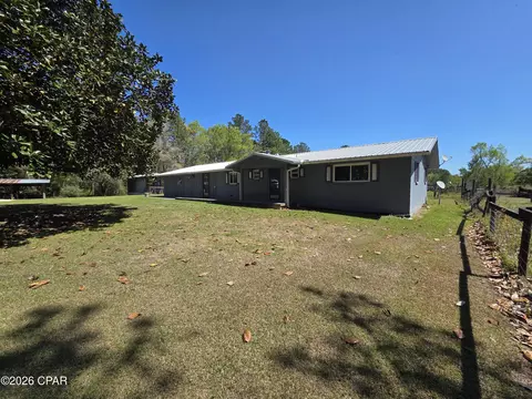 2491 River Rd, Caryville, FL 32427