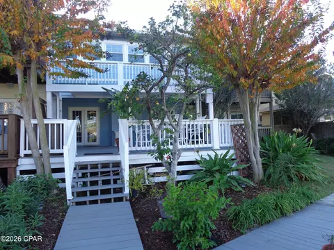 1341 Capri Dr, Panama City, FL 32405