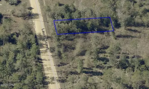 11817 Laurel St, Fountain, FL 32438