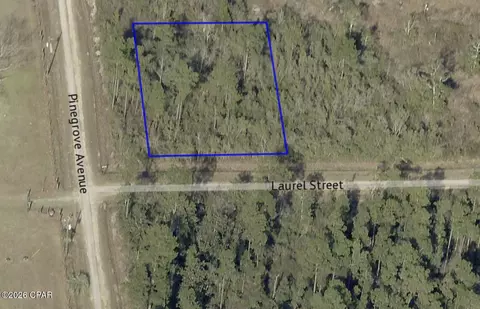 11701 Laurel St, Fountain, FL 32438