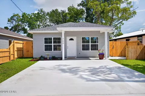 709 E 10th Ct, Panama City, FL 32401