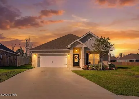 1245 Conolly Blvd, Lynn Haven, FL 32444