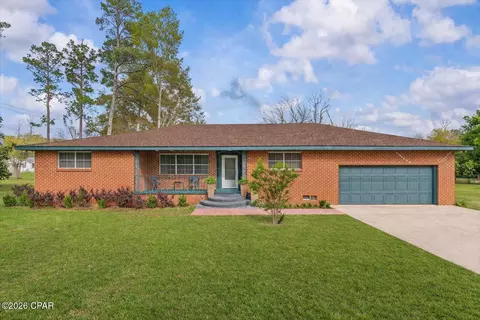 1021 8th Ave, Graceville, FL 32440