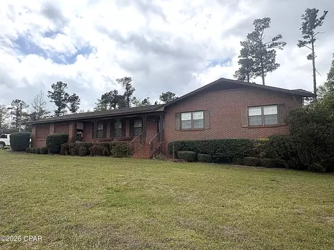 3225 5th St, Marianna, FL 32446
