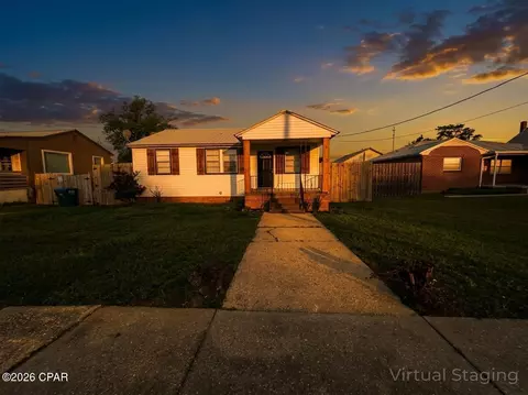3007 5th St, Marianna, FL 32446