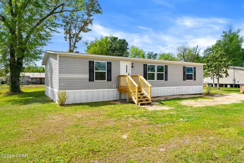 1532 Nassau St, Southport, FL 32409