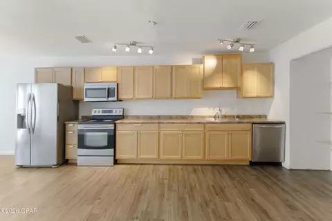 4455 W 19th St #16, Panama City, FL 32405