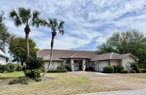 121 Dragon Cir, Panama City Beach, FL 32408