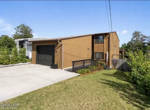 4915 S Lakewood Dr, Panama City, FL 32404