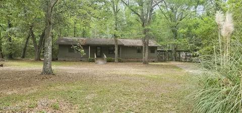 19076 NE Oak Hill Dr, Blountstown, FL 32424