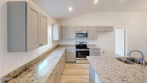 Kitchen - 2205 Chase St, Chipley, FL 32428 photo 2 of 2