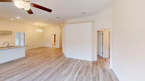 Living - 2205 Chase St, Chipley, FL 32428 photo 1 of 2