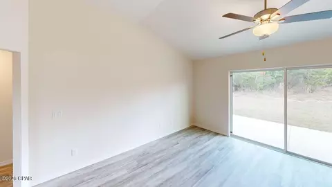 Living - 2205 Chase St, Chipley, FL 32428 photo 2 of 2