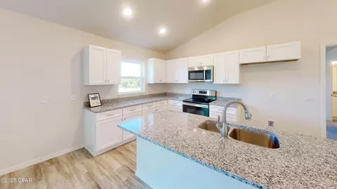 Kitchen - 2212 Chase St, Chipley, FL 32428 photo 2 of 2