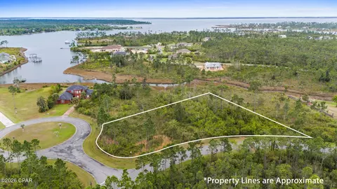 600 Reef Ct, Panama City, FL 32404