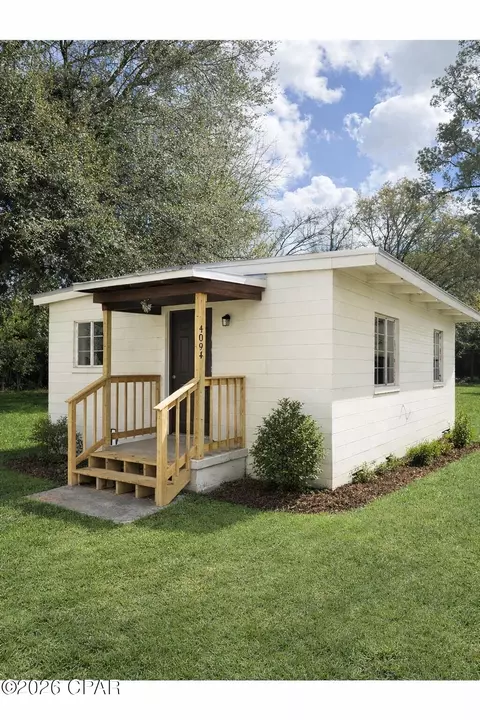 4094 Edgewood Cir, Marianna, FL 32448