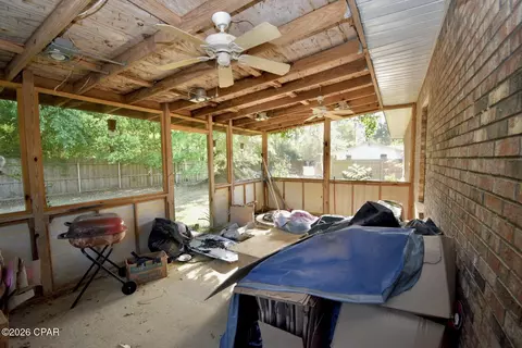 Exterior - 1395 Warren Ave, Chipley, FL 32428 photo 3 of 12