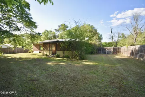 Exterior - 1395 Warren Ave, Chipley, FL 32428 photo 10 of 12