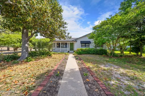 301 Bunkers Cove Rd, Panama City, FL 32401