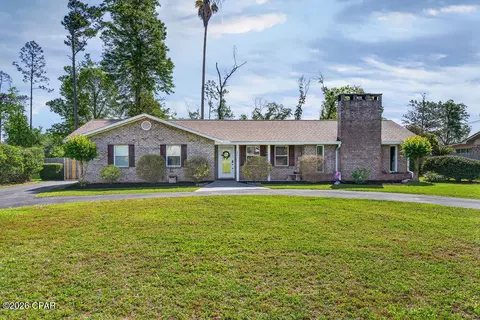 2871 Wildwood Cir, Marianna, FL 32448