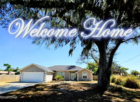 6114 Lake Dr, Panama City, FL 32404