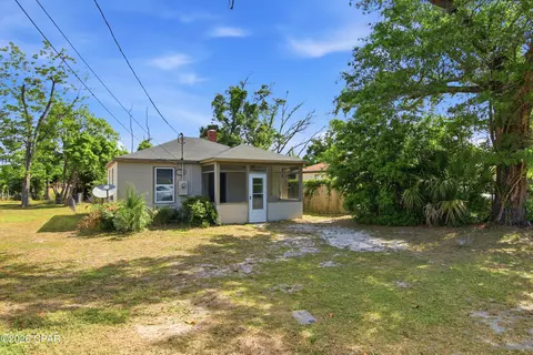 1324 Lincoln Dr, Panama City, FL 32401