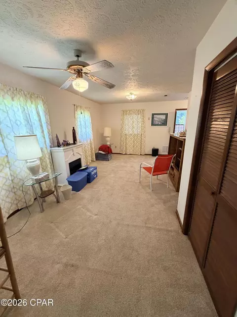 5373 8th St, Malone, FL 32445 photo 9
