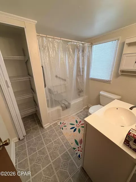 5373 8th St, Malone, FL 32445 photo 6