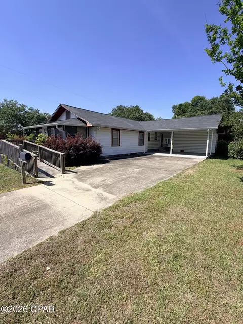 5373 8th St, Malone, FL 32445 photo 2