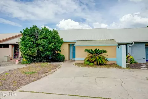 8504 N Lagoon Dr, Panama City, FL 32408