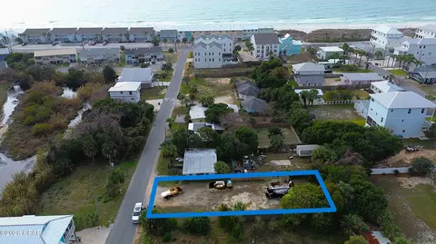 121 Deluna Pl, Panama City Beach, FL 32413