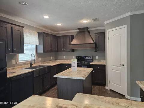 916 N Lloyd St, Crestview, FL 32536 photo 9