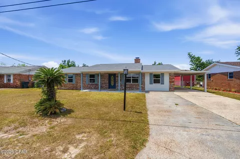 2020 Greenbriar Blvd, Lynn Haven, FL 32444
