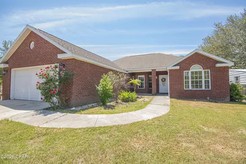 2121 Angora Dr, Chipley, FL 32428